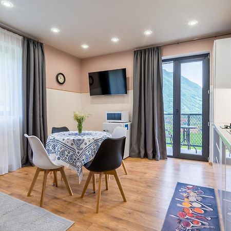 Devdaraki Apartments Kazbegi Bagian luar foto
