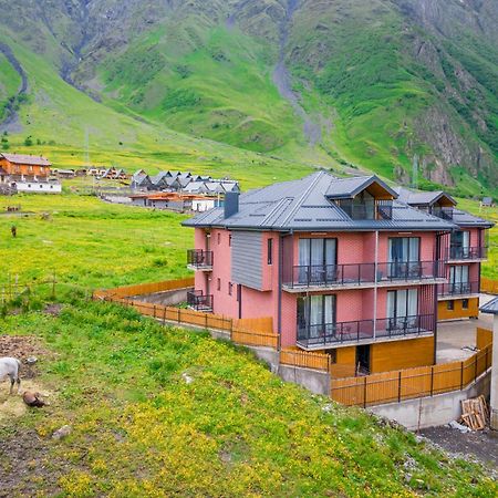 Devdaraki Apartments Kazbegi Bagian luar foto