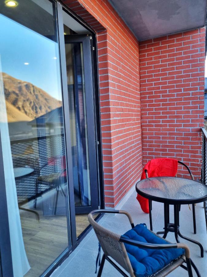 Devdaraki Apartments Kazbegi Bagian luar foto