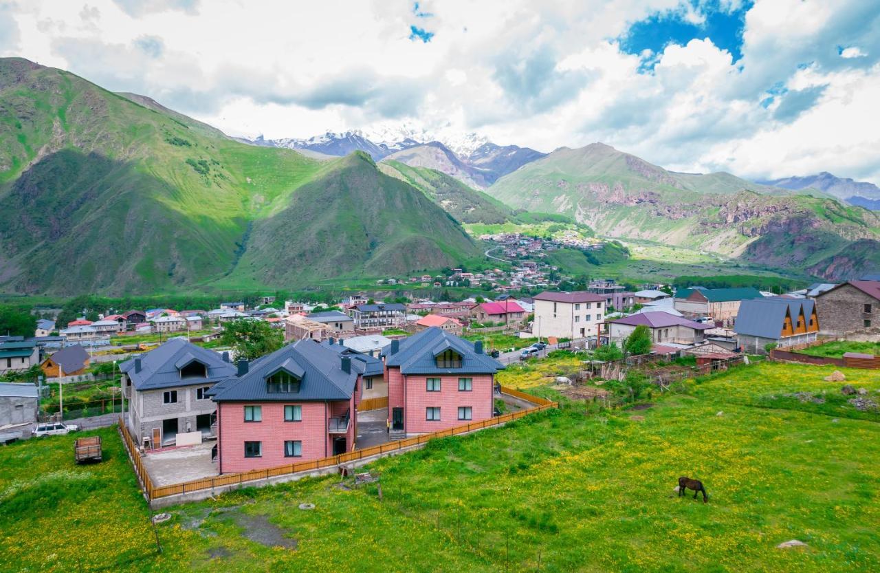 Devdaraki Apartments Kazbegi Bagian luar foto