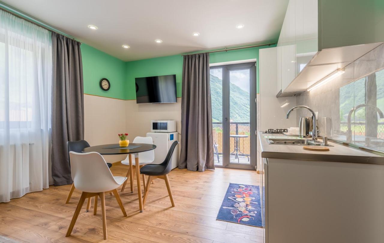 Devdaraki Apartments Kazbegi Bagian luar foto
