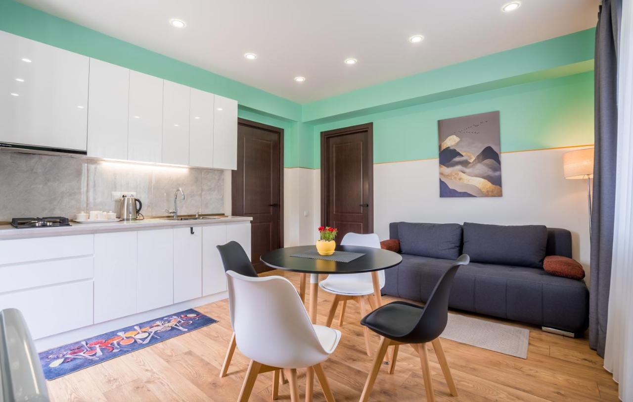 Devdaraki Apartments Kazbegi Bagian luar foto