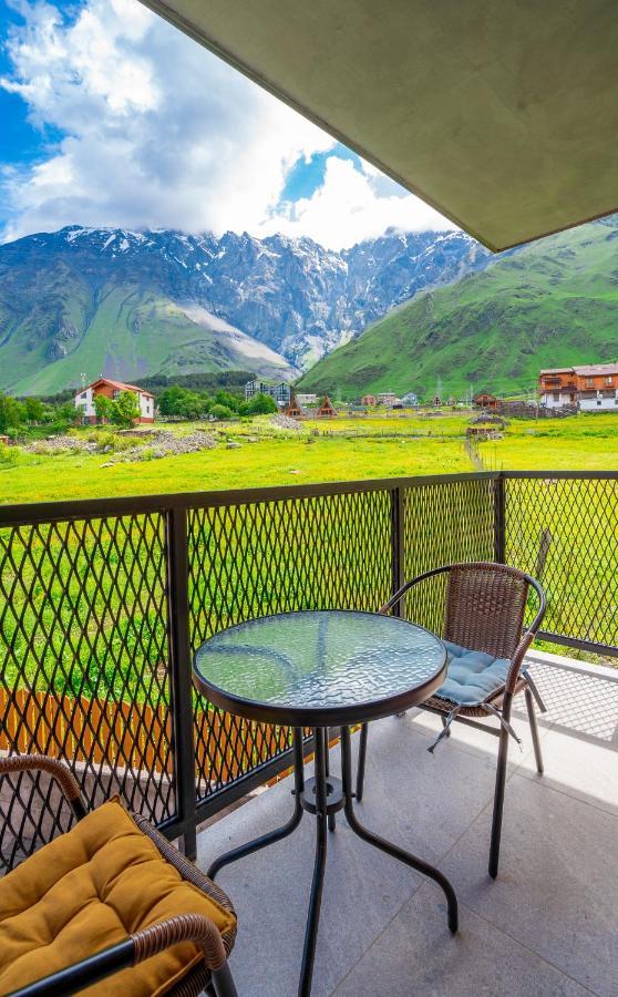 Devdaraki Apartments Kazbegi Bagian luar foto