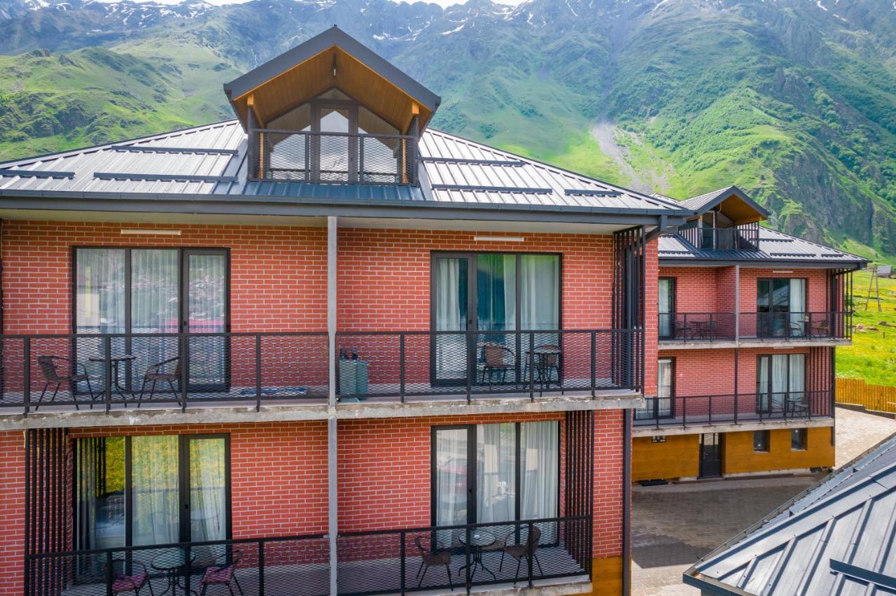 Devdaraki Apartments Kazbegi Bagian luar foto