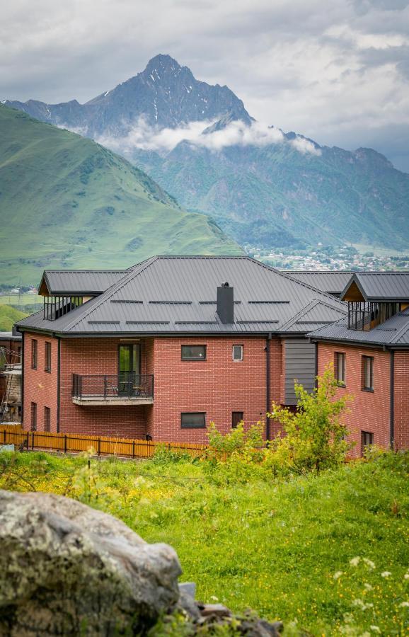 Devdaraki Apartments Kazbegi Bagian luar foto